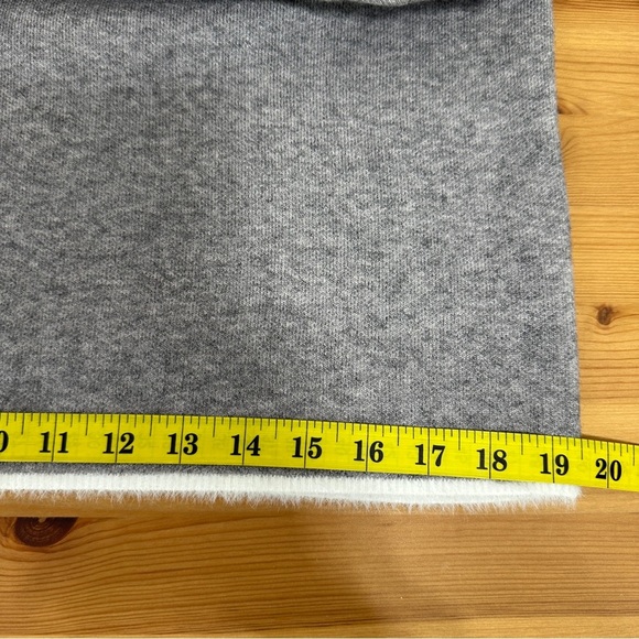 Suzy Shier | Soft Grey Crew Neck Sweater with Fuzzy Trim • Minimalist Cozy Knit - Picture 9 of 9